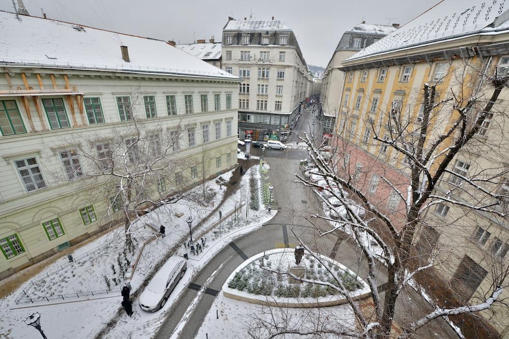 Gerloczy Boutique Hotel Budapest Exteriör bild